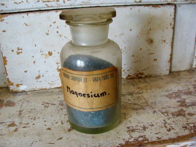 Laboratorio-pullo, Magnesium