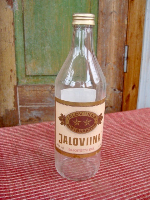 Jaloviina- pullo, kahden tähden, Rajoitettu erä