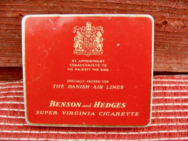 Benson & Hedges cigarette- tupakka-aski